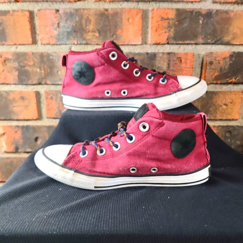 Youth Converse Chuck Taylor All Stars Sneakers